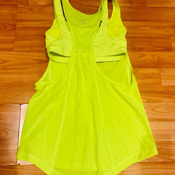 Lululemon Run for your money tank w/bra size 2 - Picture 2 of 3